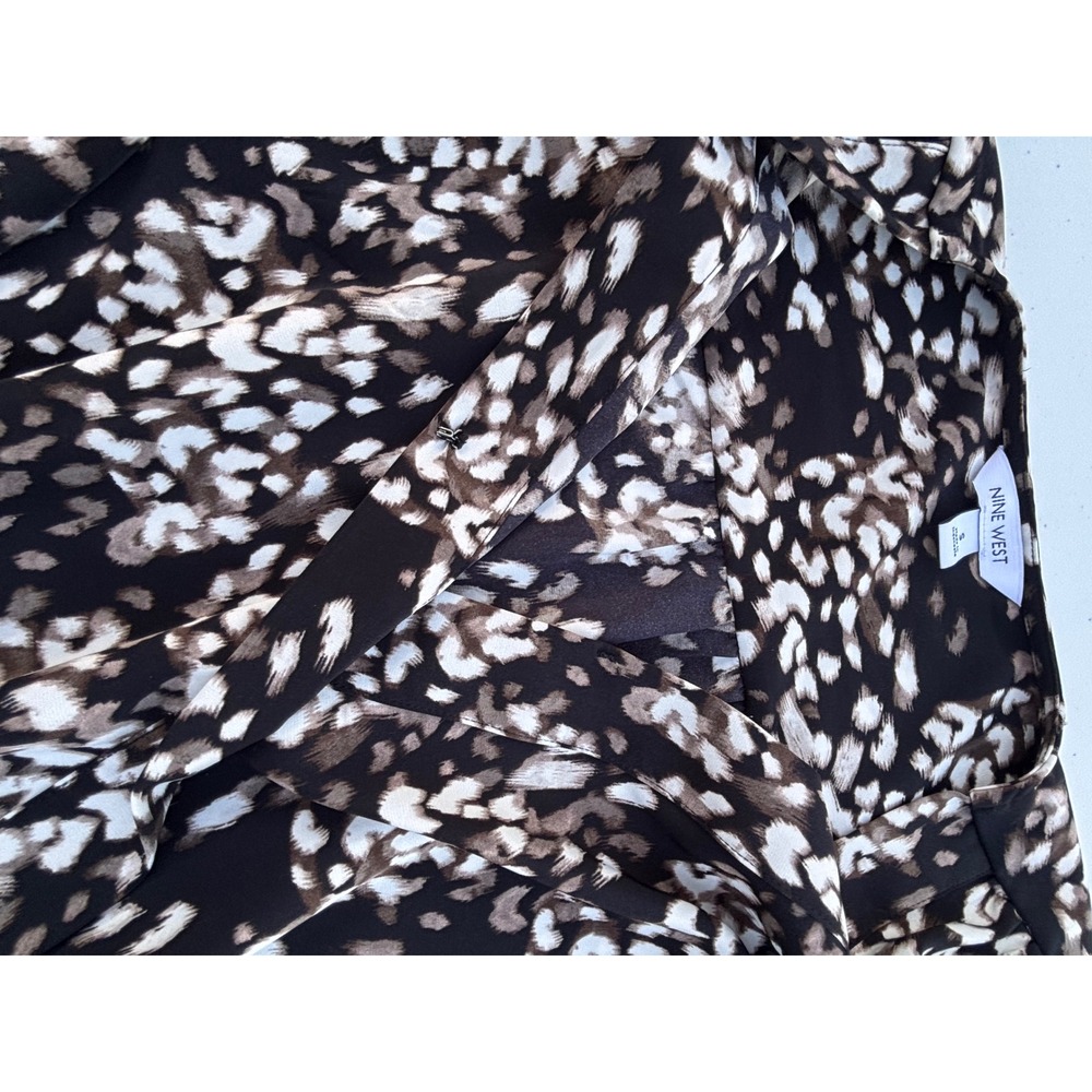 Nine West Blouse Womens Small Black White Surplice Smocked Animal Print - Picture 10 of 10
